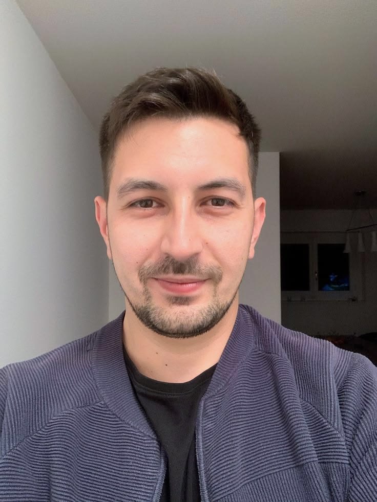 <em><strong>MARCO C. - SANTIAGO</strong></em>